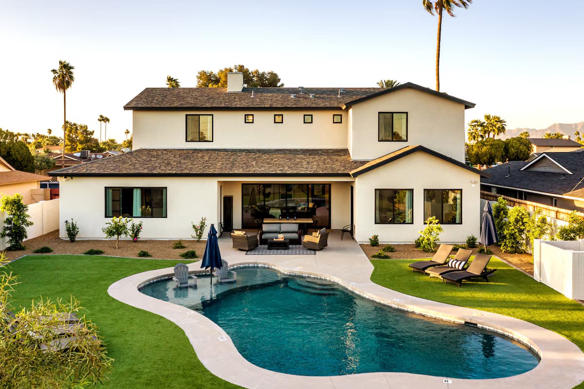 Vrbo vacation rental backyard